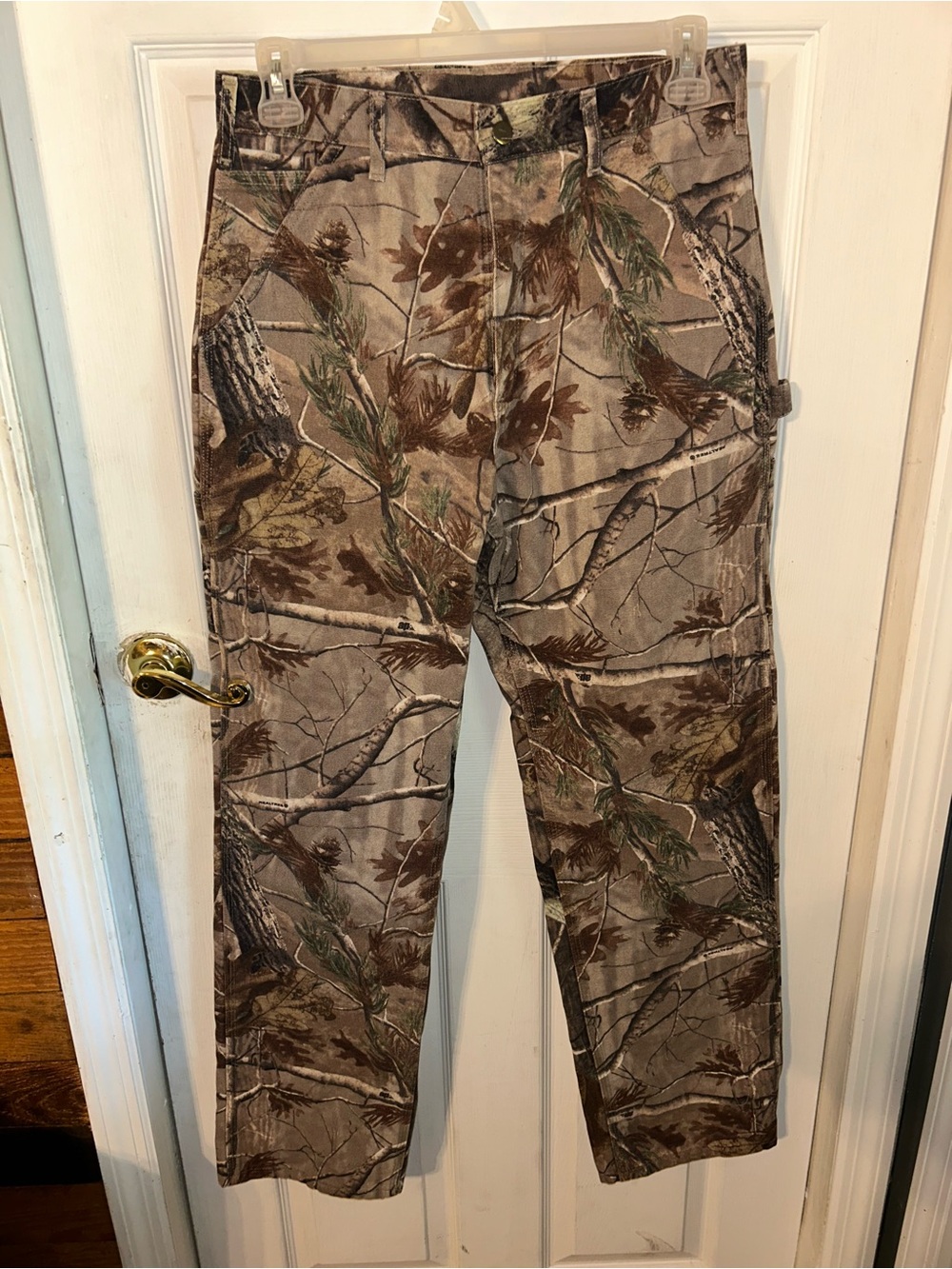 Y2K vintage 2000s men’s Carhartt camo B235 CAP jeans  Size 32X34